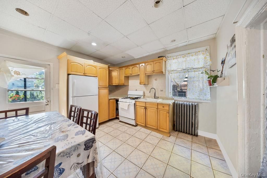 Dining room, Interior, Kitchen, Recessed Lighting