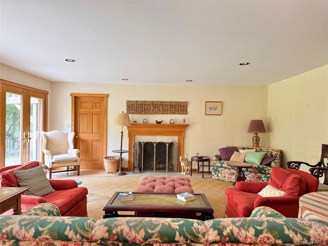 Fireplace, Interior, Living room, Recessed Lighting