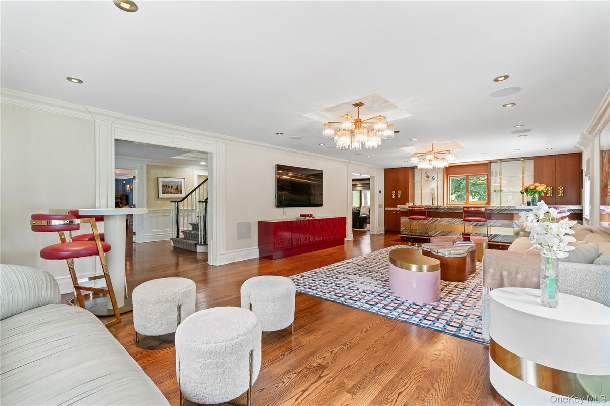 Chandelier, Interior, Living room, Recessed Lighting, Wood Texture Flooring