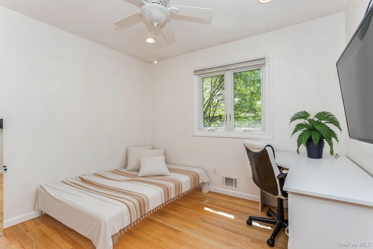 Bedroom, Home Office, Interior, Recessed Lighting, Wood Texture Flooring