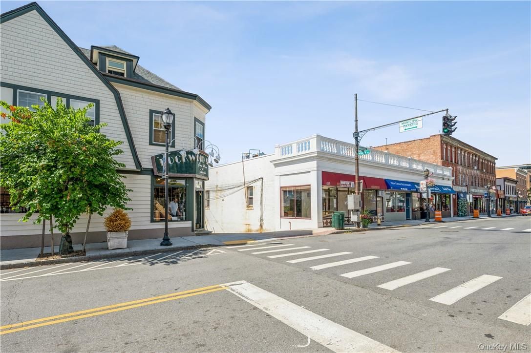 Exterior, Facade, None