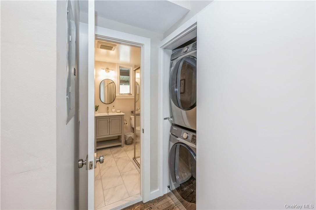 Bathroom, Interior, Utility Closets, Washer