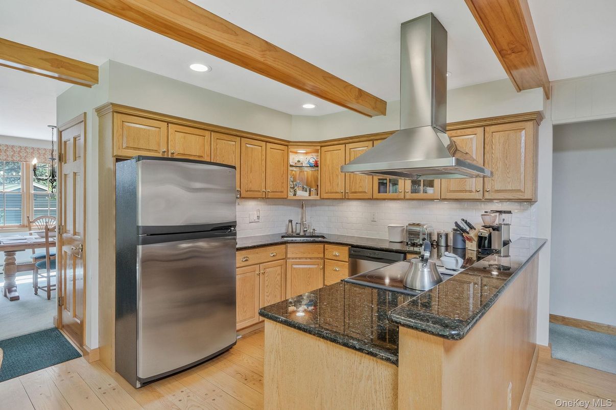 Dining room, Interior, Kitchen, Recessed Lighting, Stainless Steel Appliances, Wooden Beams, Wood Texture Flooring