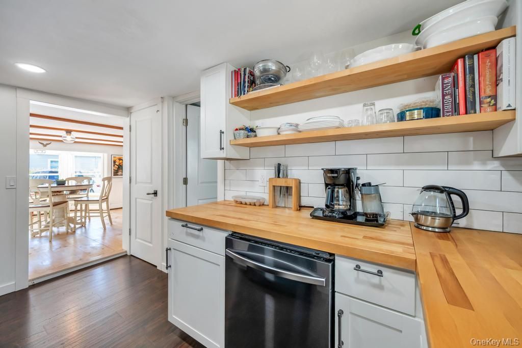 Dining room, Interior, Kitchen, Recessed Lighting, Stainless Steel Appliances, Wood Texture Flooring