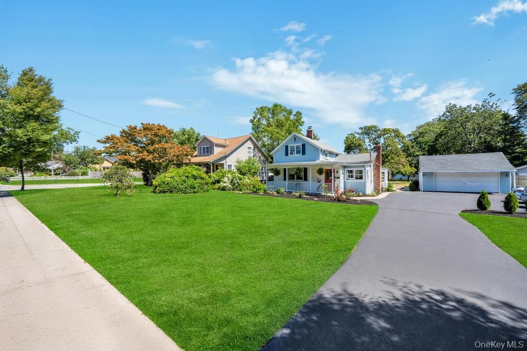 Backyard, Detached Garage, Exterior