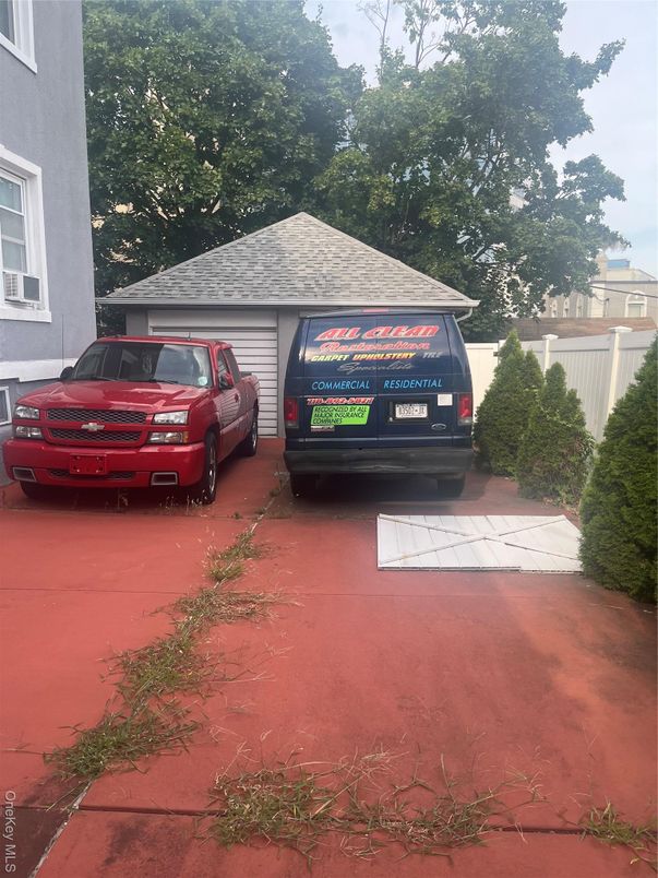 Detached Garage, Exterior