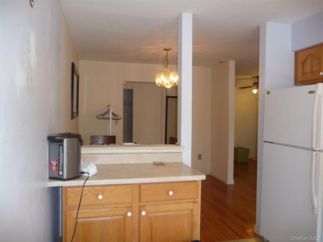 Chandelier, Interior, Kitchen, Wood Texture Flooring