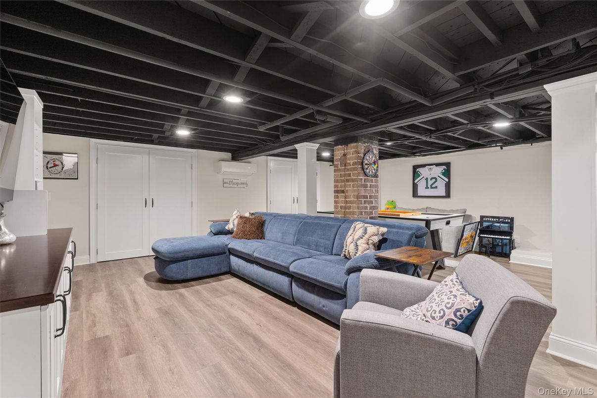 Interior, Living room, Recessed Lighting, Stone Walls, Wood Texture Flooring
