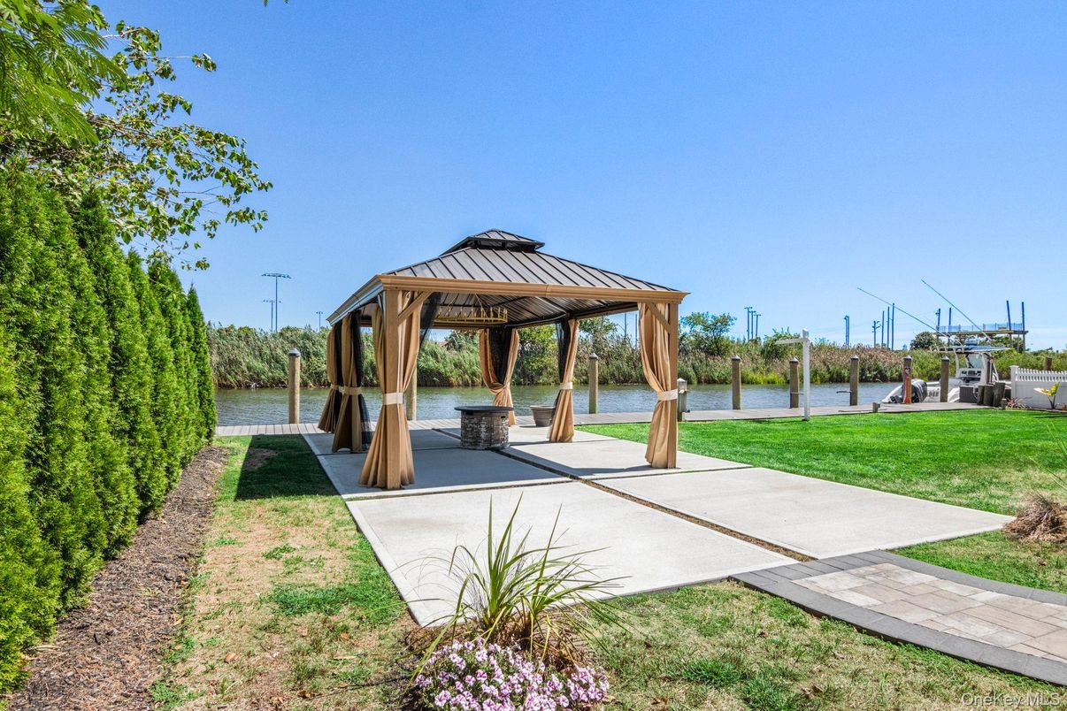 Backyard, Exterior, Water