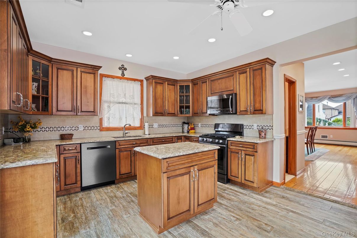 Interior, Kitchen, Recessed Lighting, Wood Texture Flooring