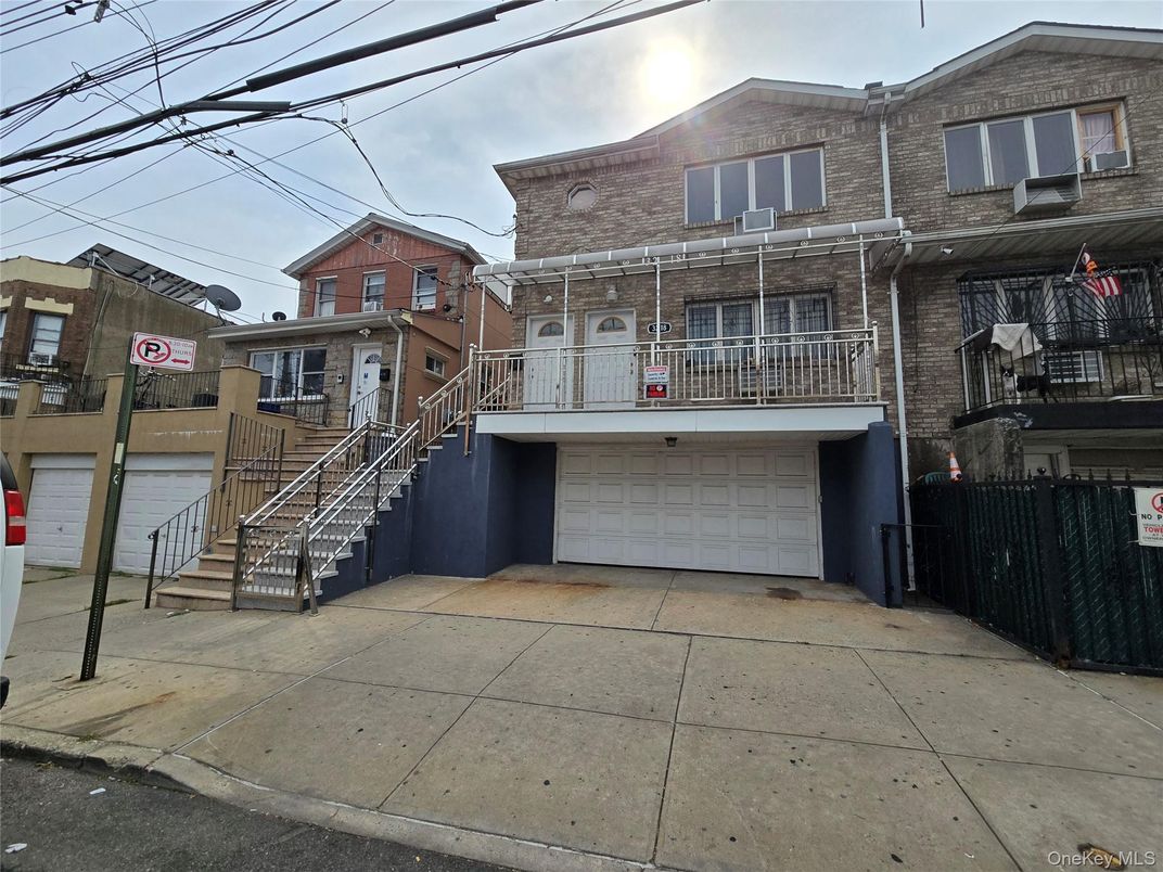 Attached, Exterior, Facade, Brick Facade, Rowhouse