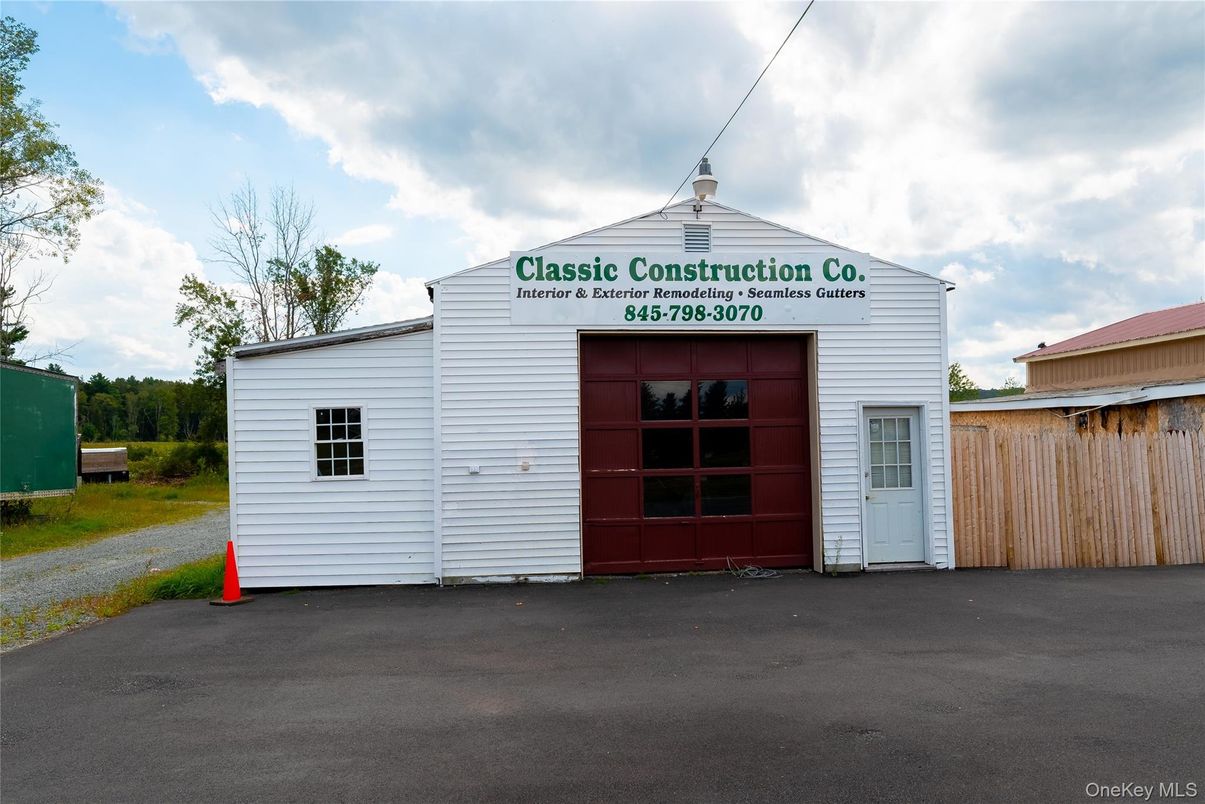 Detached Garage, Exterior