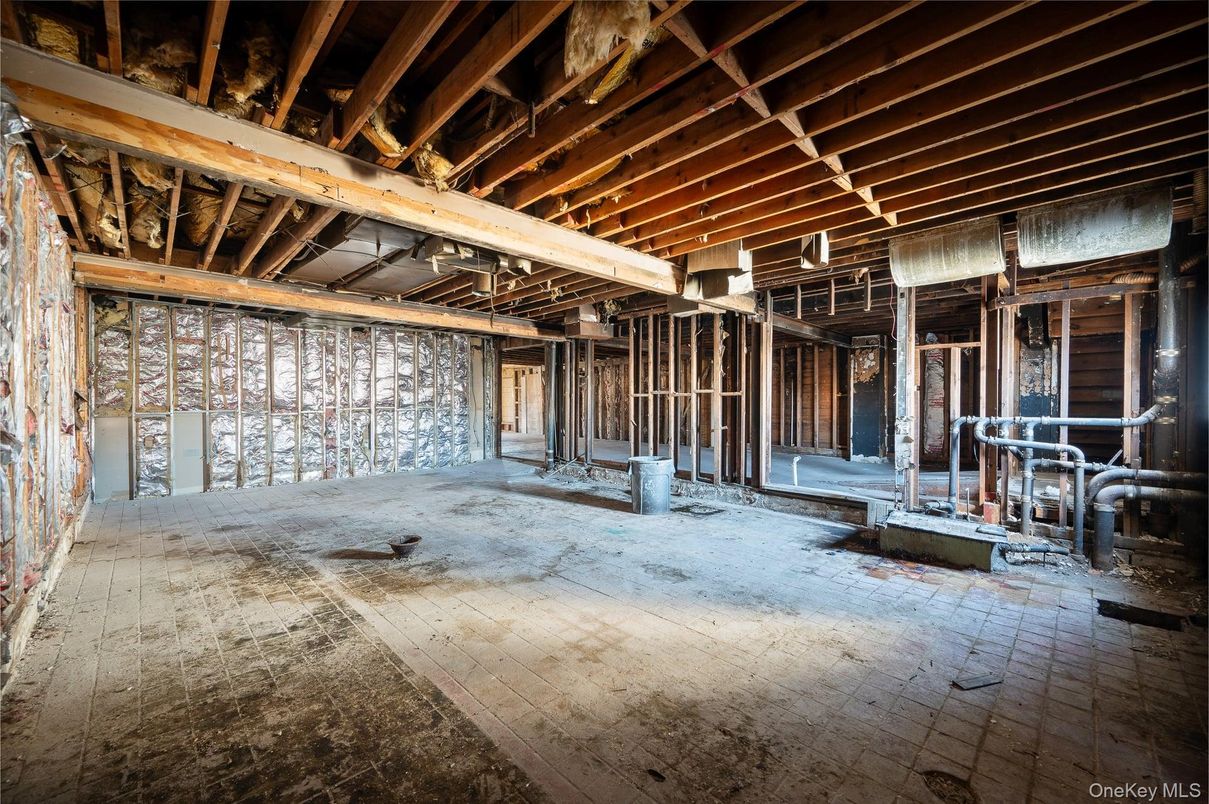 Interior, Wooden Beams