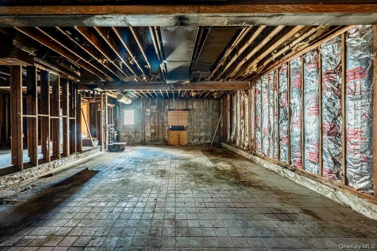 Interior, Wooden Beams