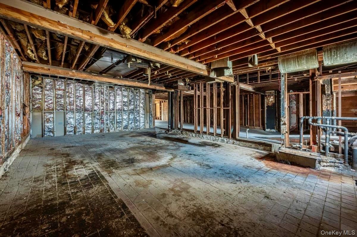 Interior, Wooden Beams