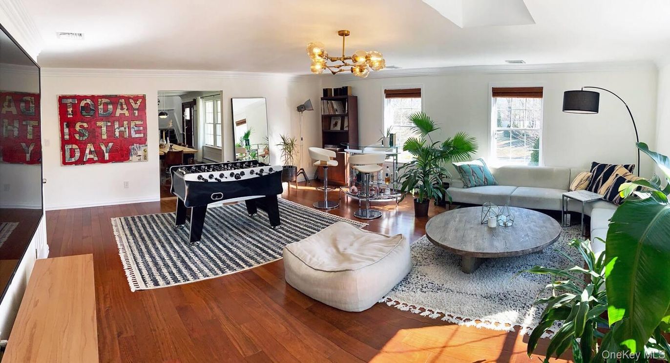 Chandelier, Game Room, Interior, Living room, Wood Texture Flooring