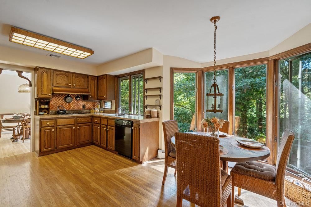 Dining room, Interior, Kitchen, Pendant Lights, Wood Texture Flooring