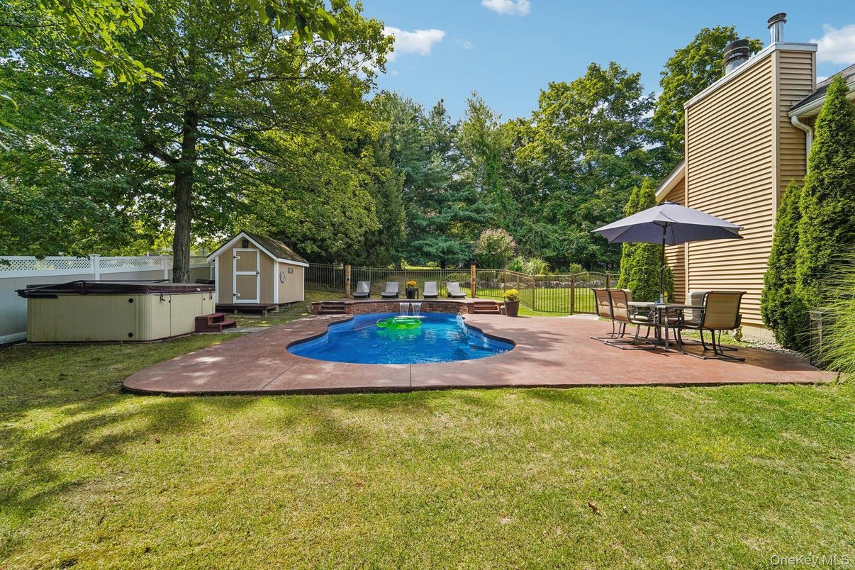 Backyard, Exterior, Hot Tub, Pool