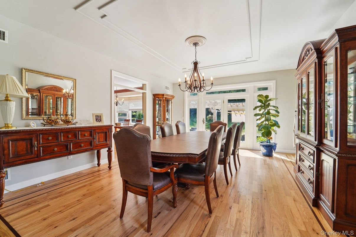Chandelier, Dining room, Interior, Wood Texture Flooring