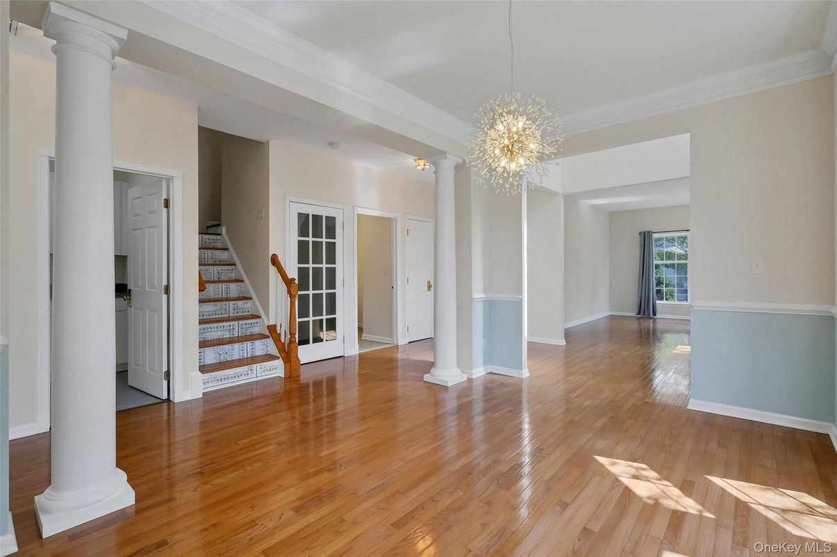 Chandelier, Empty room, Interior, Wood Texture Flooring