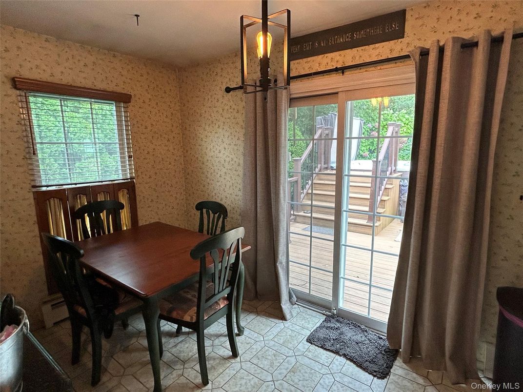 Dining room, Interior