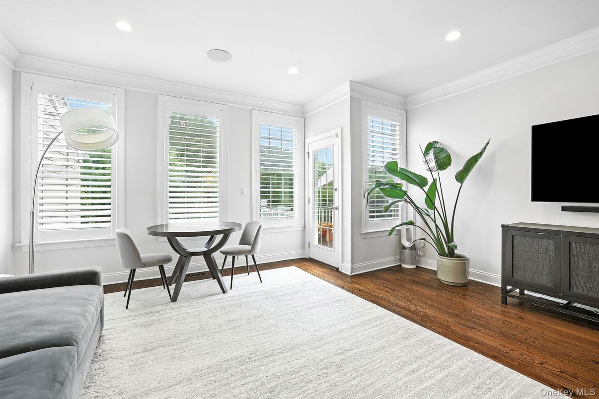 Dining room, Interior, Recessed Lighting, Wood Texture Flooring
