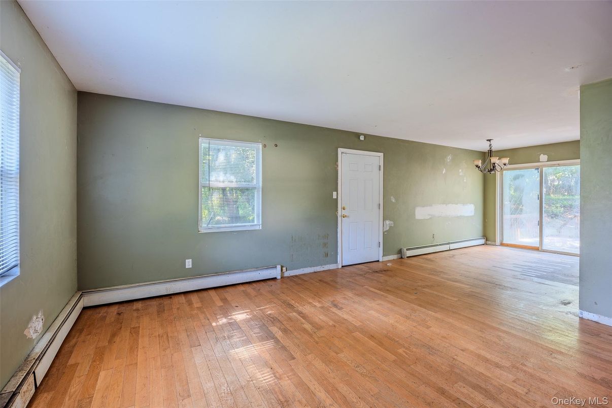 Chandelier, Empty room, Interior, Wood Texture Flooring