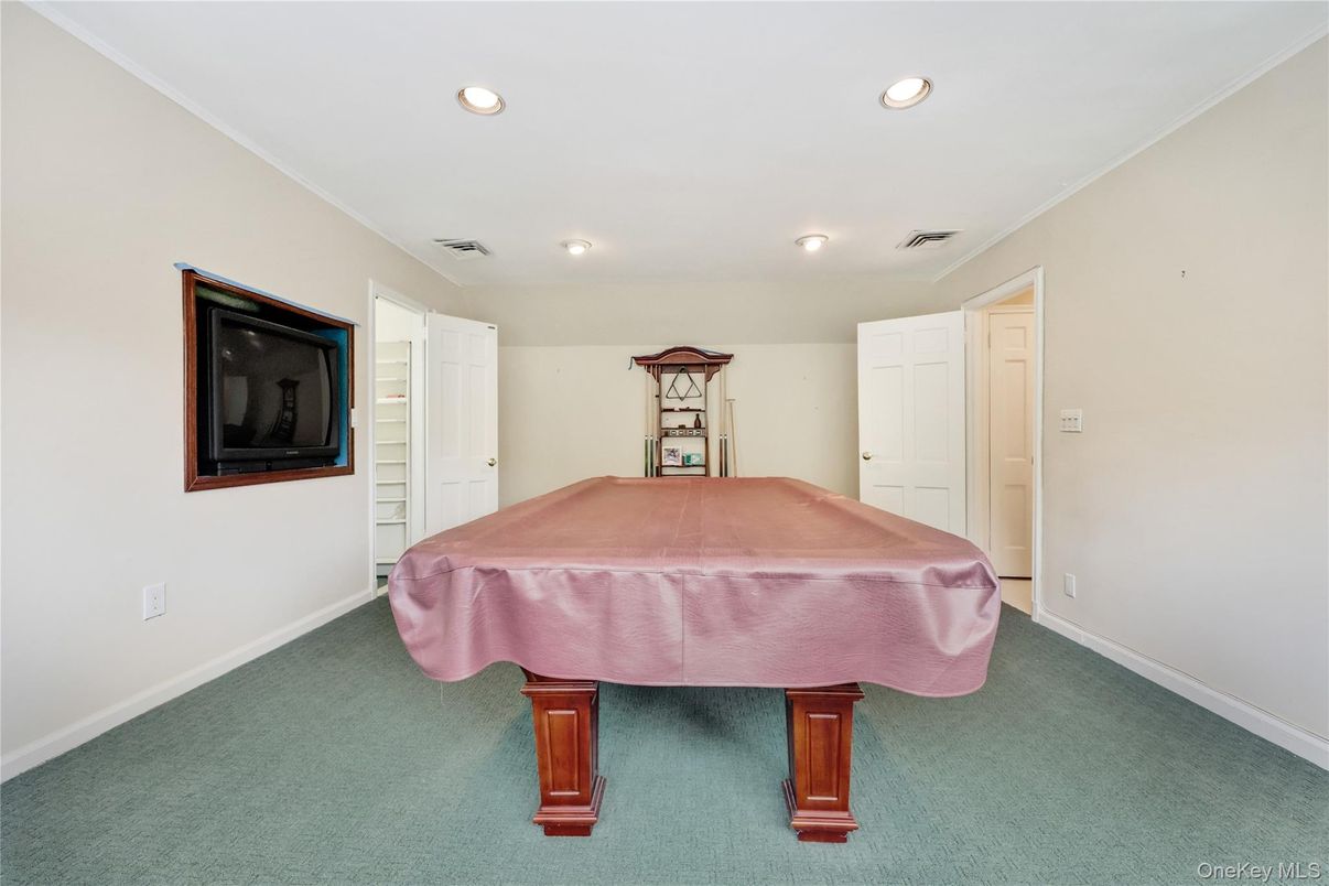 Billiard Table, Game Room, Interior, Recessed Lighting