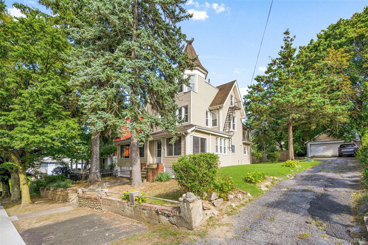 Backyard, Detached Garage, Exterior, Facade, Queen Anne Victorian