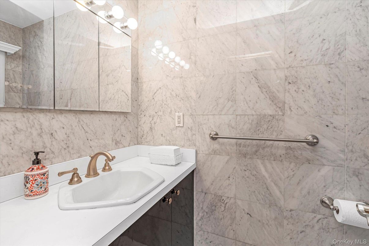 Bathroom, Interior, Marble Walls