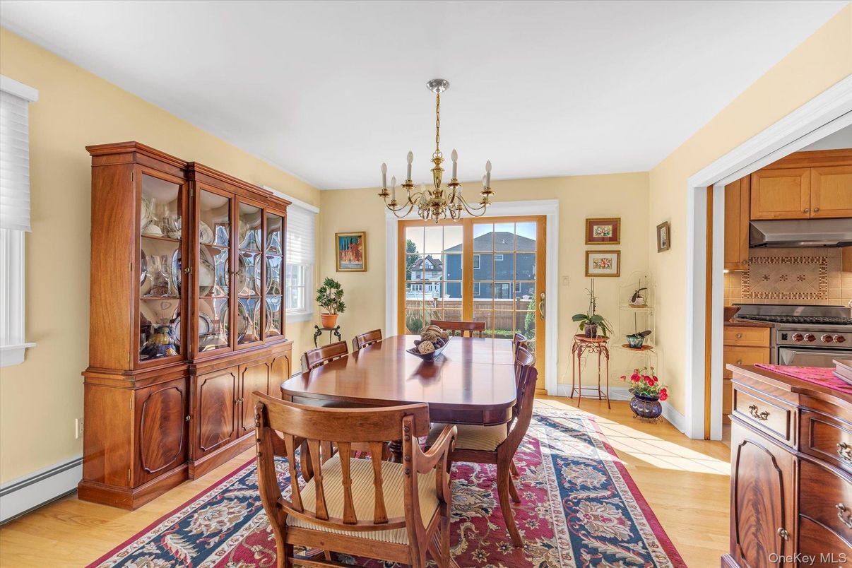 Chandelier, Dining room, Interior, Kitchen, Wood Texture Flooring
