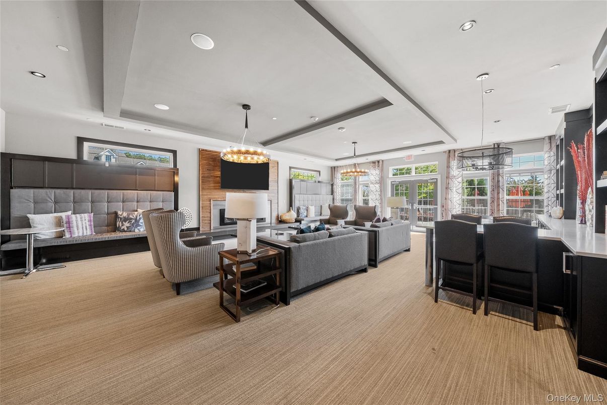 Chandelier, Dining room, Interior, Living room, Pendant Lights, Recessed Lighting