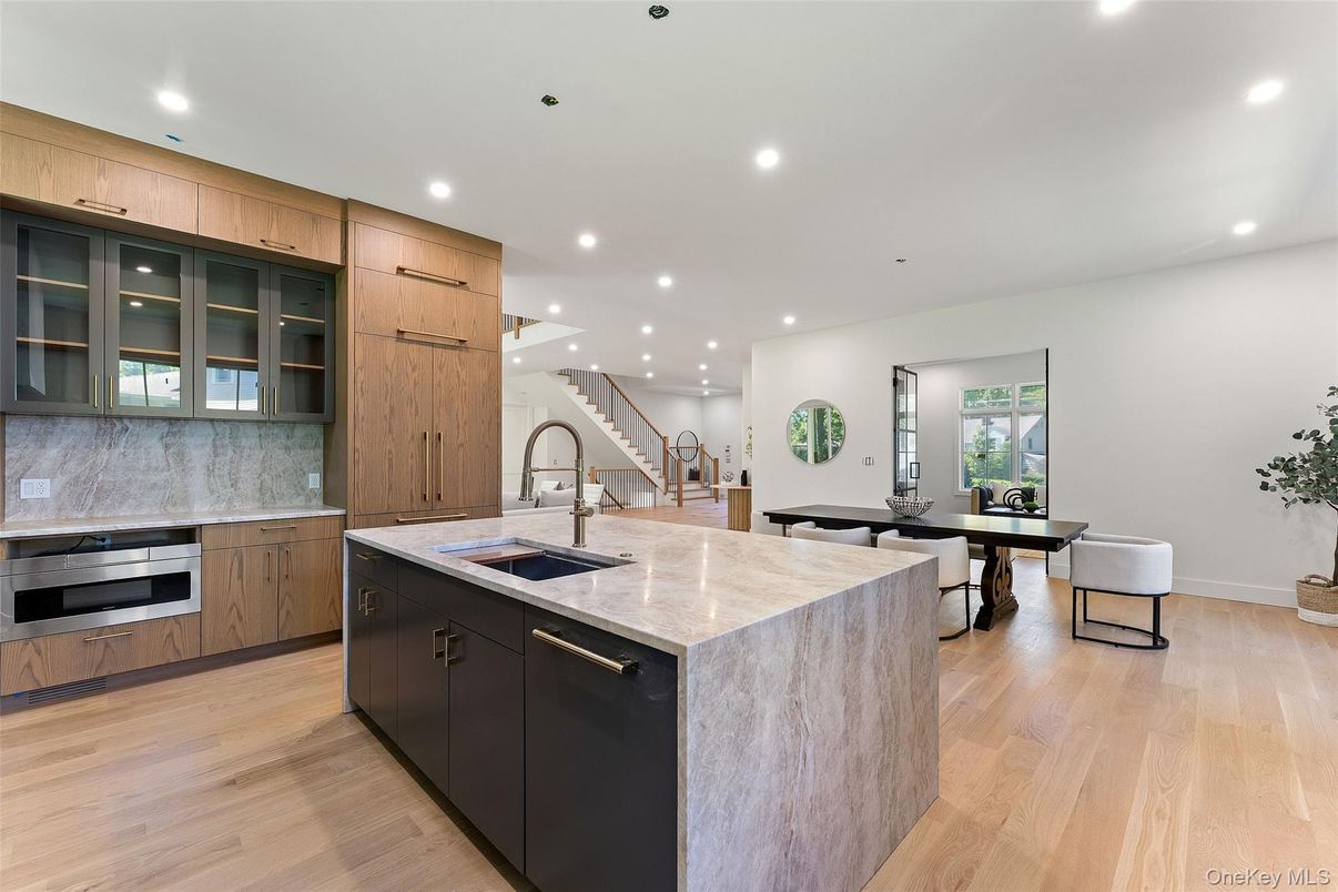Dining room, Interior, Kitchen, Recessed Lighting, Wood Texture Flooring