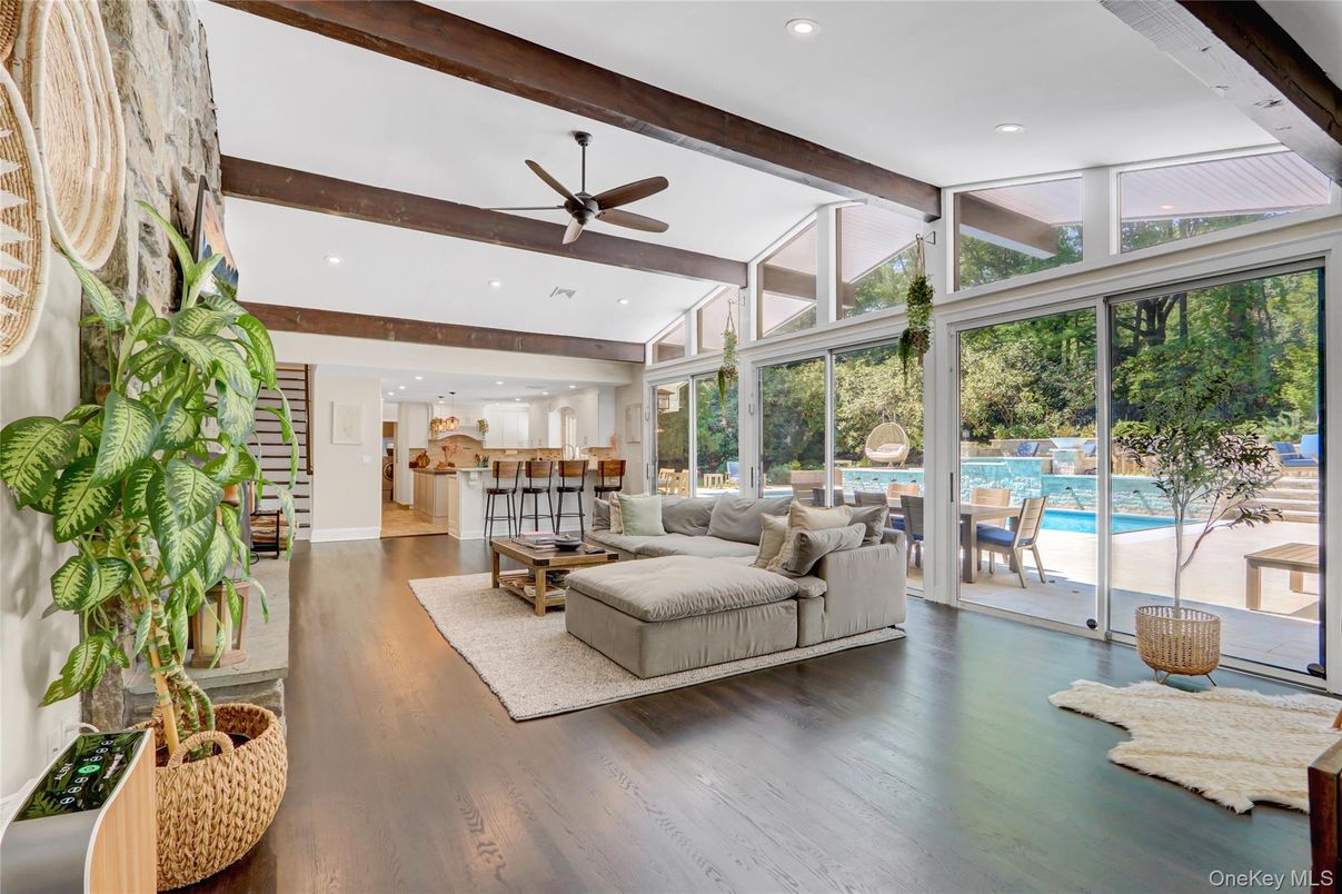 Interior, Living room, Recessed Lighting, Wooden Beams, Wood Texture Flooring