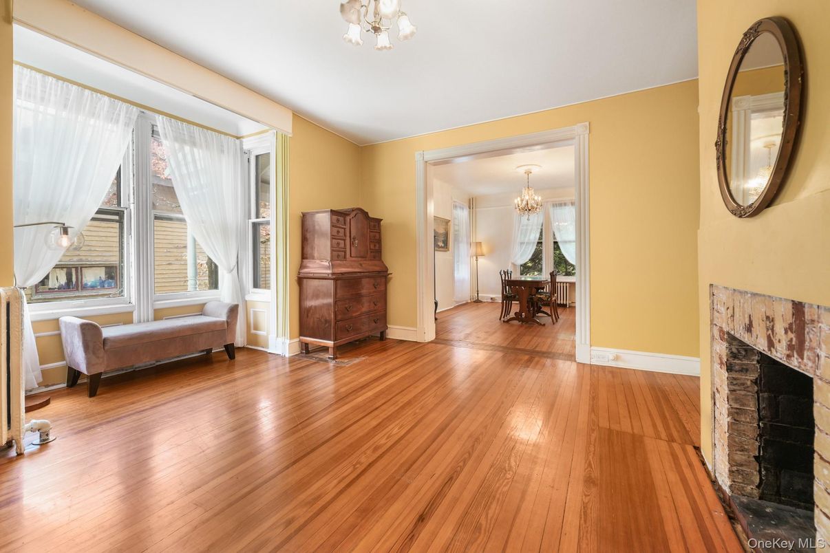 Chandelier, Dining room, Fireplace, Interior, Wood Texture Flooring