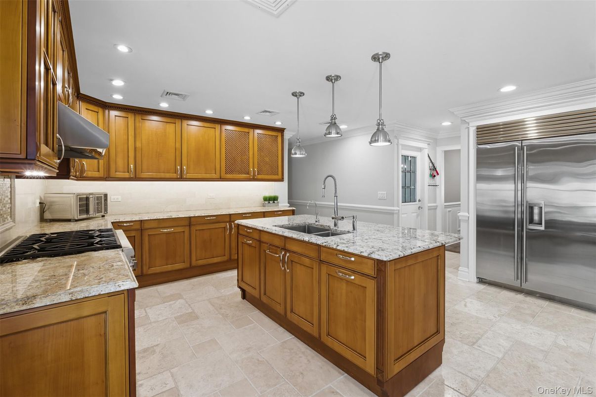 Interior, Kitchen, Pendant Lights, Recessed Lighting, Stainless Steel Appliances