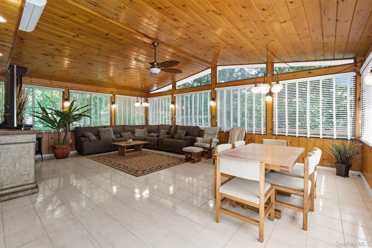 Dining room, Interior, Living room, Pendant Lights, Wooden Ceilings