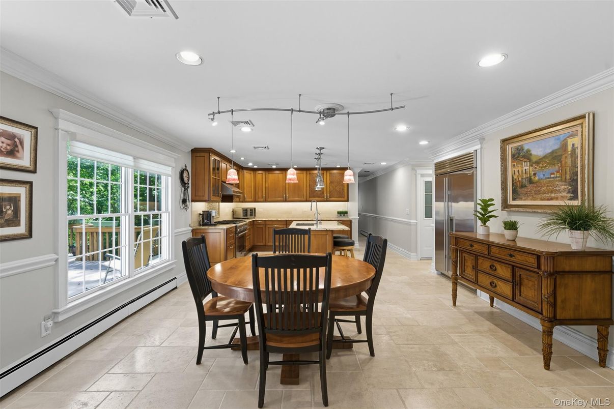 Dining room, Interior, Kitchen, Pendant Lights, Recessed Lighting