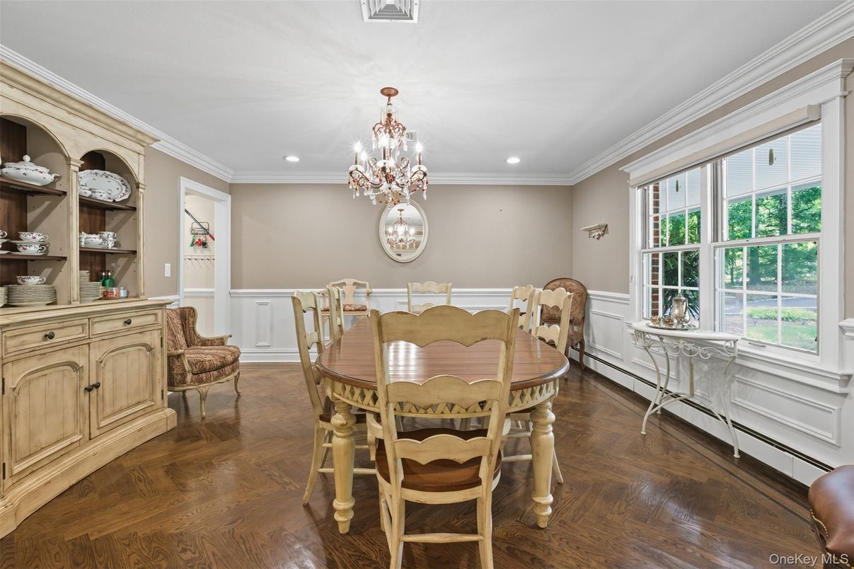Chandelier, Dining room, Interior, Recessed Lighting, Wood Texture Flooring