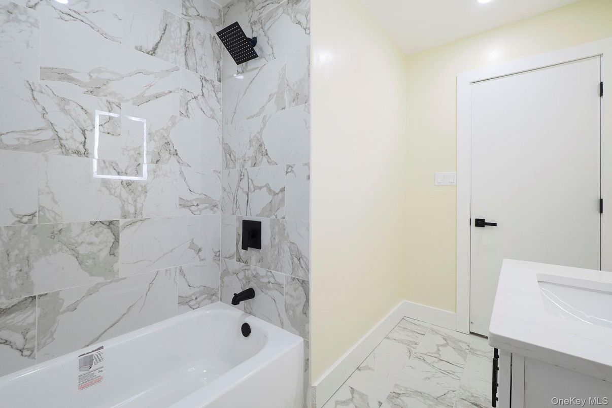 Bathroom, Interior, Marble, Marble Walls, Recessed Lighting