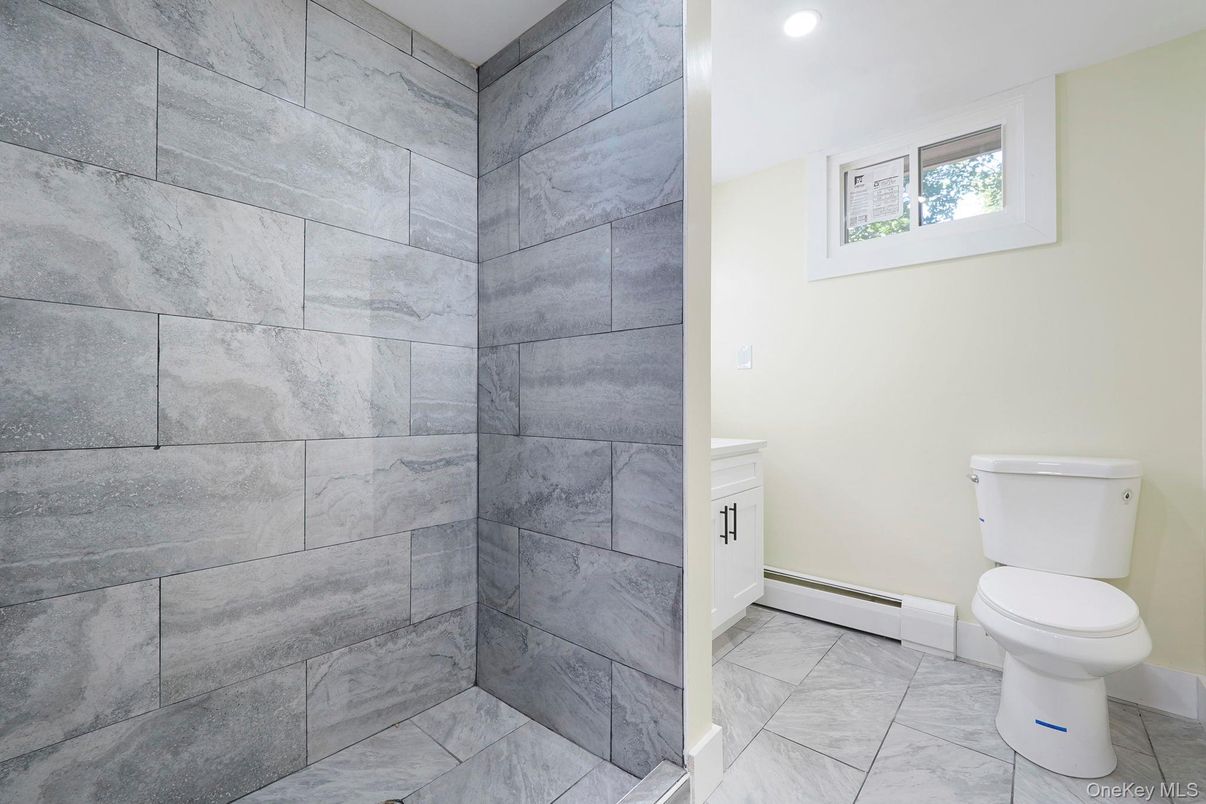 Bathroom, Interior, Marble, Recessed Lighting