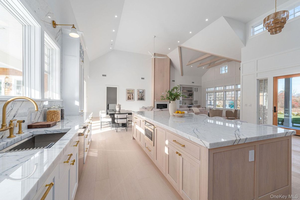 Dining room, Interior, Kitchen, Pendant Lights, Recessed Lighting