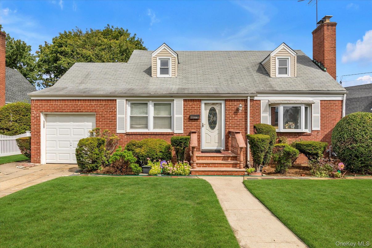 Attached, Exterior, Facade, Brick Facade, Cape Cod