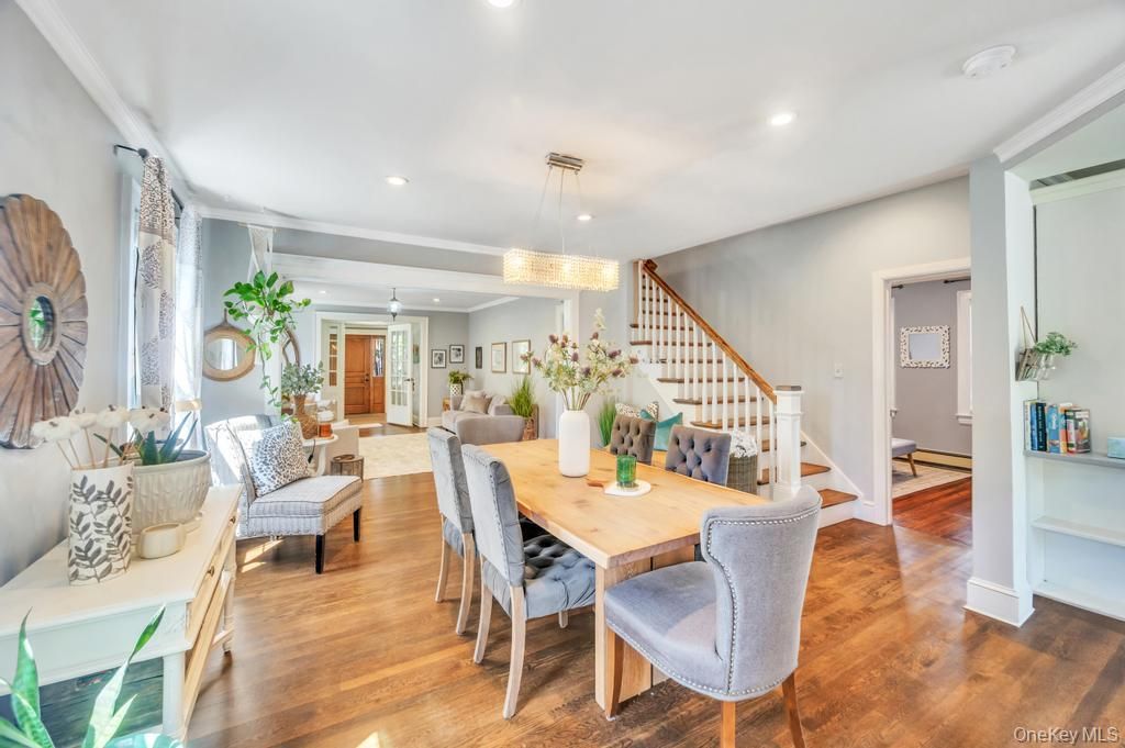 Dining room, Interior, Living room, Pendant Lights, Recessed Lighting, Wood Texture Flooring