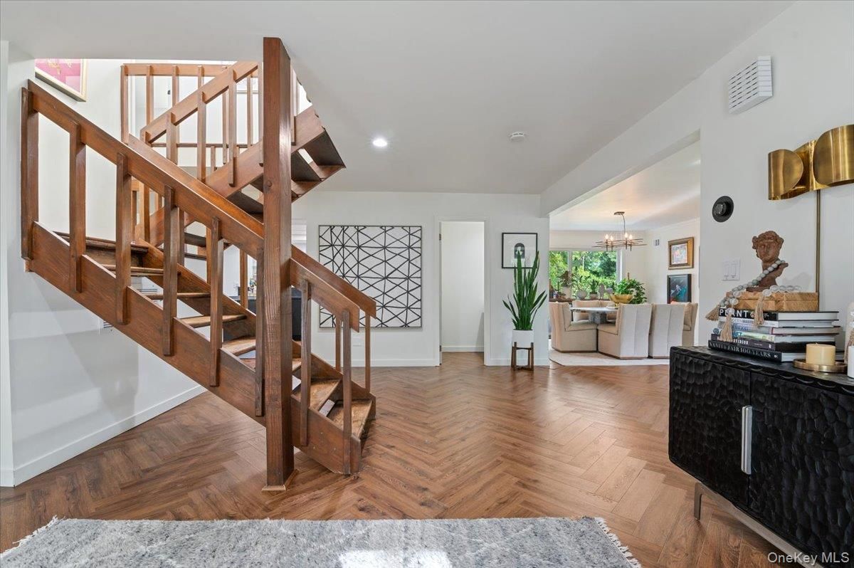 Chandelier, Dining room, Interior, Recessed Lighting, Wood Texture Flooring