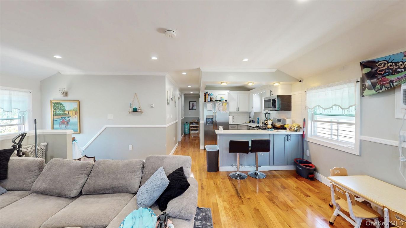 Interior, Kitchen, Living room, Recessed Lighting, Wood Texture Flooring