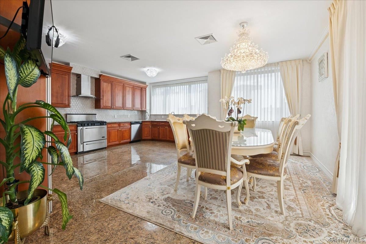 Chandelier, Dining room, Interior, Kitchen