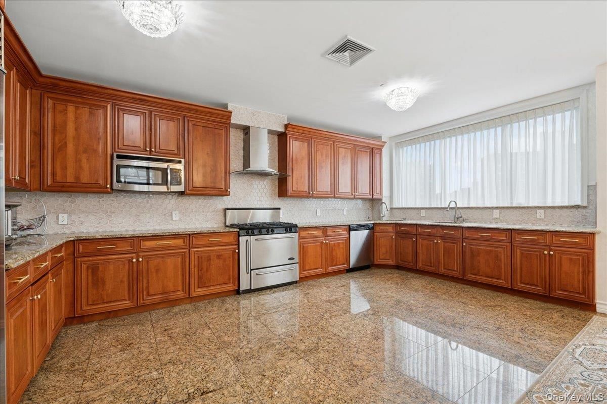 Interior, Kitchen, Stainless Steel Appliances