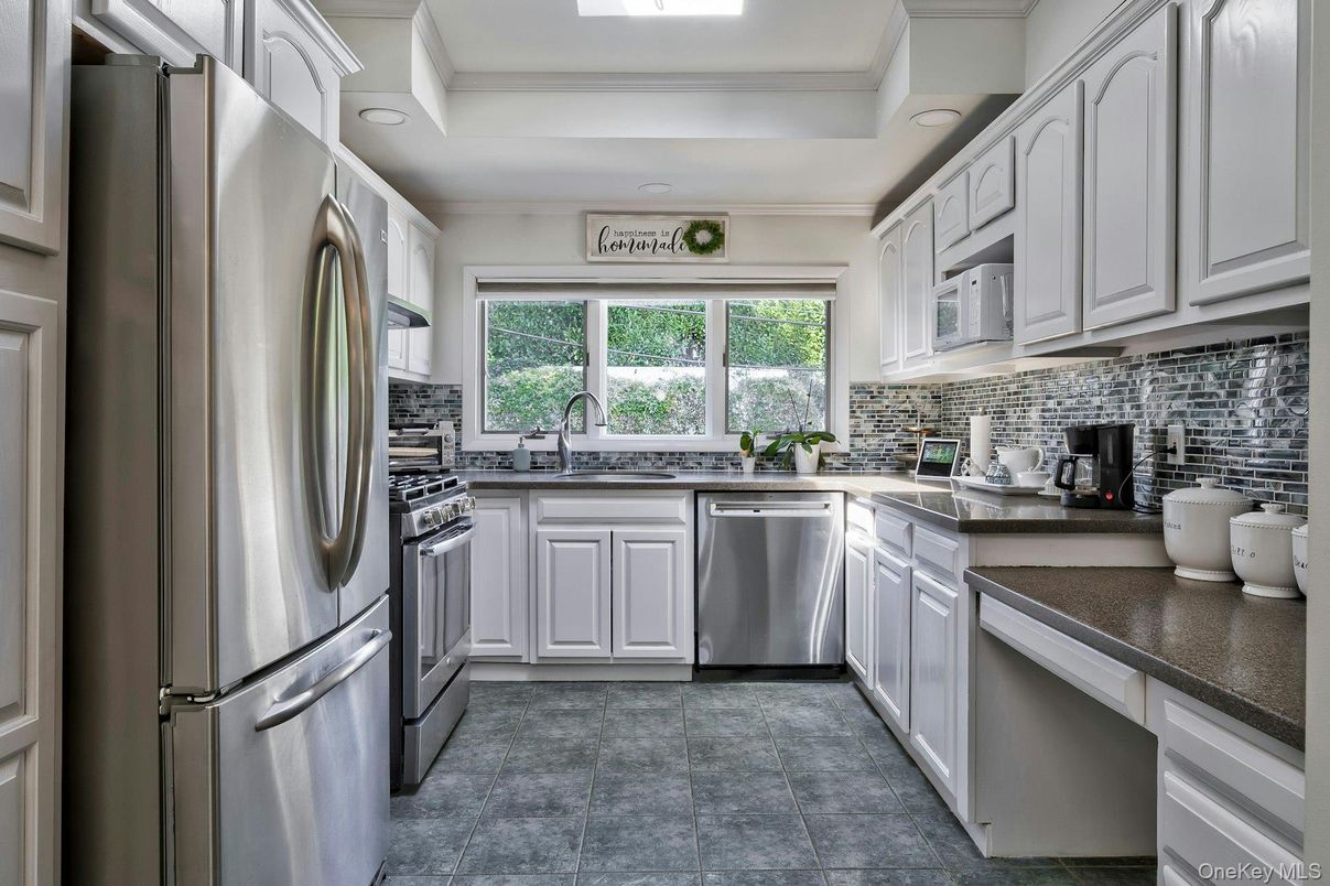 Interior, Kitchen, Stainless Steel Appliances