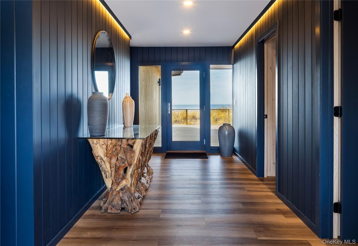 Interior, Recessed Lighting, Water, Wood Texture Flooring